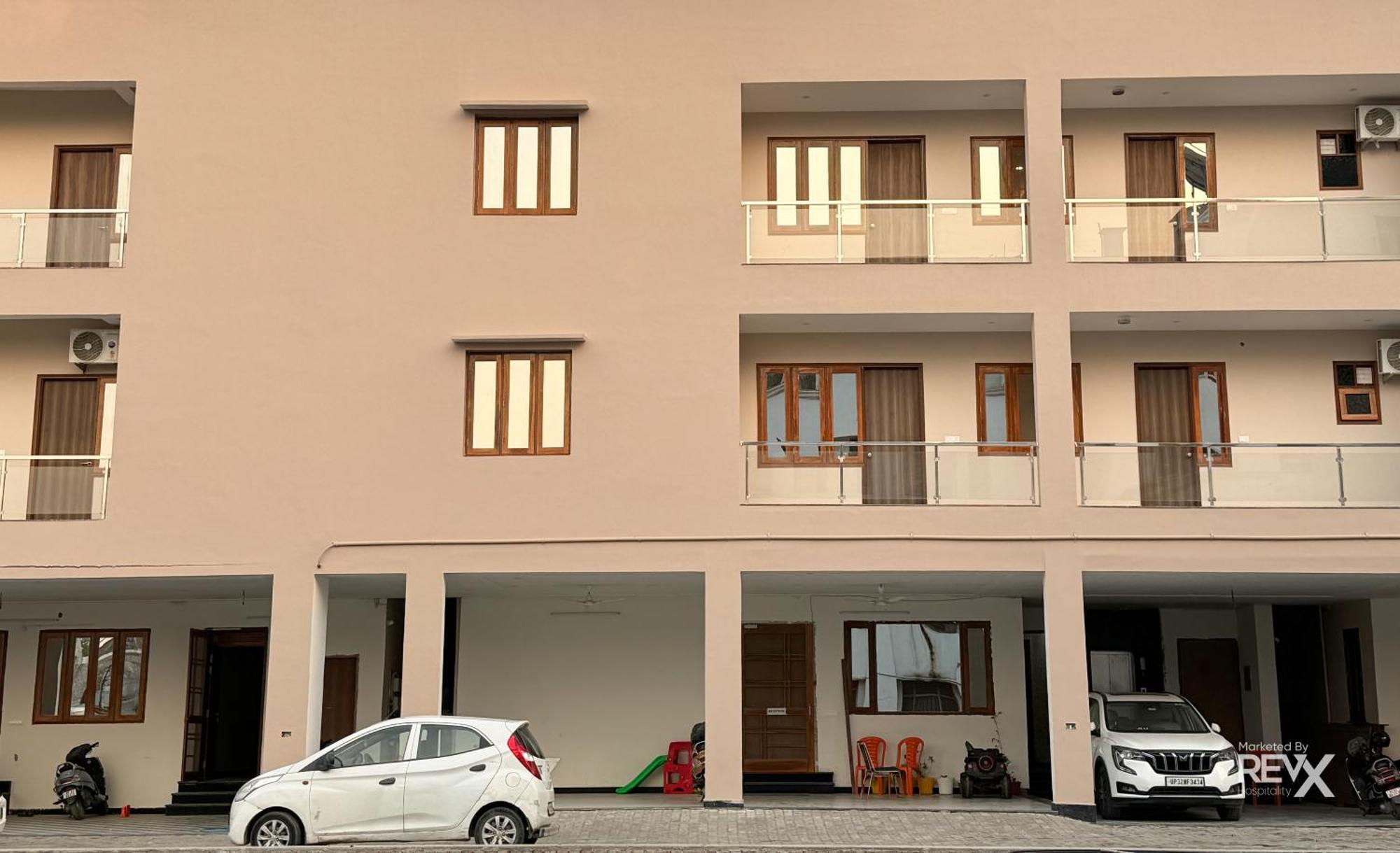 Guru Sadan A Luxe Stay Ayodhya Zewnętrze zdjęcie