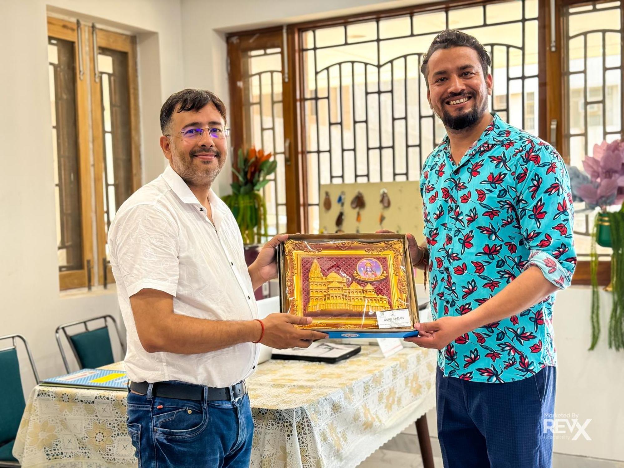 Guru Sadan A Luxe Stay Ayodhya Zewnętrze zdjęcie