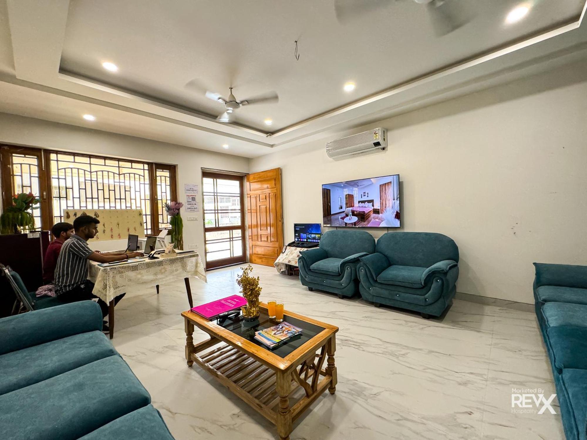 Guru Sadan A Luxe Stay Ayodhya Zewnętrze zdjęcie